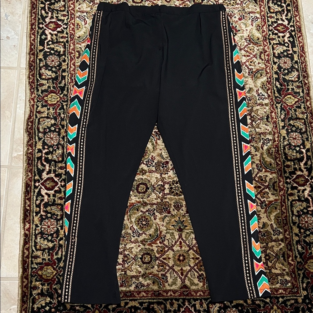 Chloe Oliver Black Lightweight Pants with Side Leg Stitch Detail Size Large